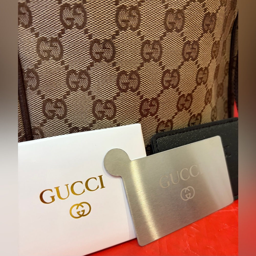 AUTHENTIC GUCCI GG Monogram Coated canvas Beige/Brown Messenger Bag
EUC!! LOVED - Picture 4 of 16